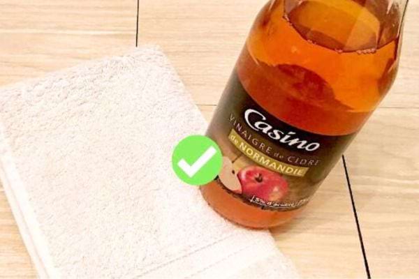 Utilisez le vinaigre de cidre en cataplasme pour dégager les mucosités et arrêter de tousser.