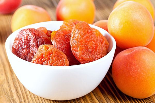 Des abricots séchés