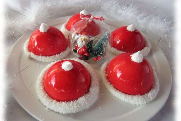 Cinq Bonnets du père Noël à l'ananas, à la vanille et à la noix de coco