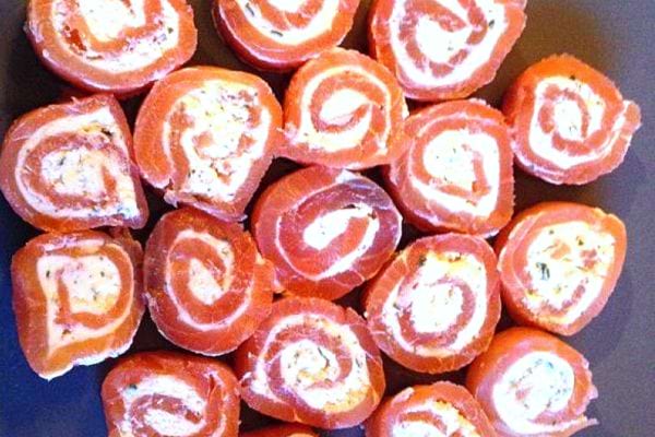 Bouchées roulées au saumon et boursin pour l'apéro de Noël