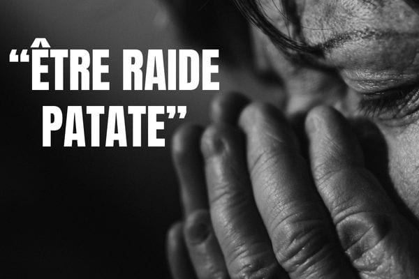 Une femme avec un air de souffrance