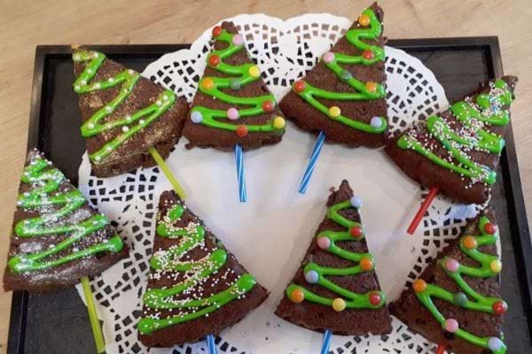 Plusieurs Moelleux chocolat en sapin de Noël