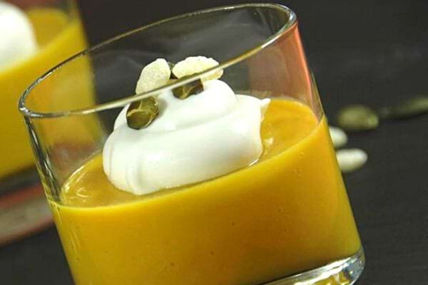 Un Cappuccino de crème de potimarron et de châtaignes