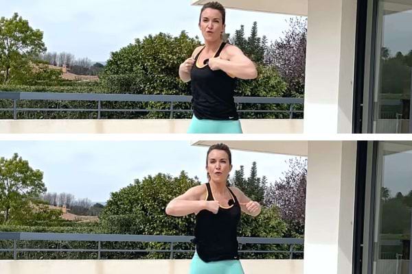 Une femme qui fait des torsions du buste