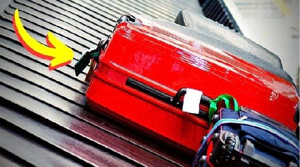 L'Astuce Pour Que les Bagages Arrivent en Premier Quand Vous Descendez de l'Avion