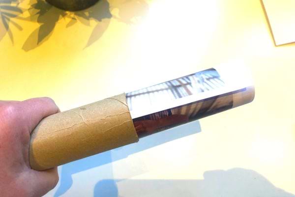 un rouleau de sopalin pour ranger les documents sans les abîmer