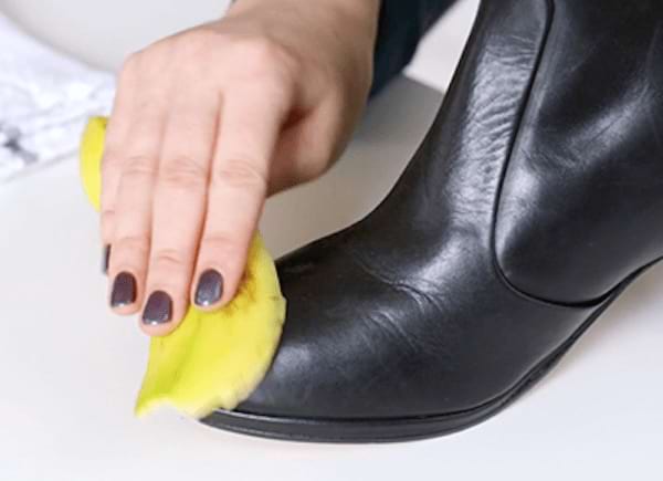 cirer les chaussures avec peau de banane