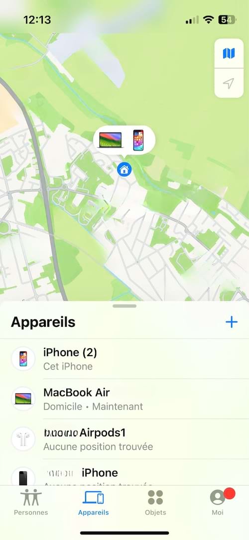 Vue de l'app 'Localiser' affichant la carte et la position d'un iPhone.