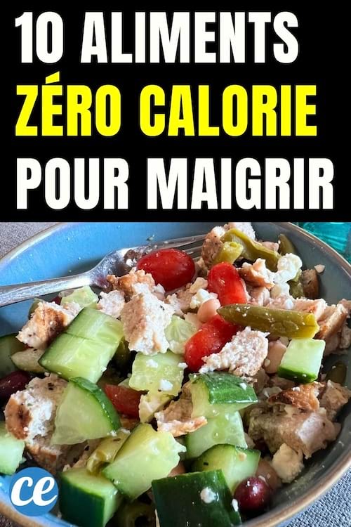 Assiette de produits sains avec des concombres 