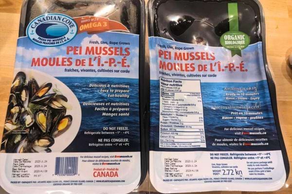 Emballages de moules de l'Île-du-Prince-Édouard, étiquettes avec informations nutritionnelles.