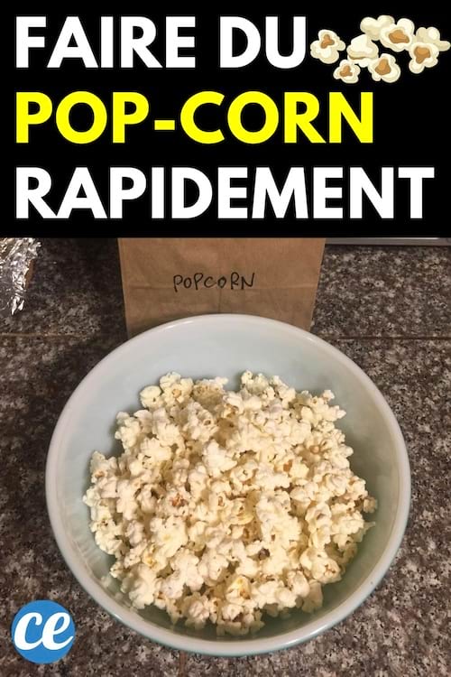 Un sachet avec écrit pop-corn avec un bol remplie de pop-corn