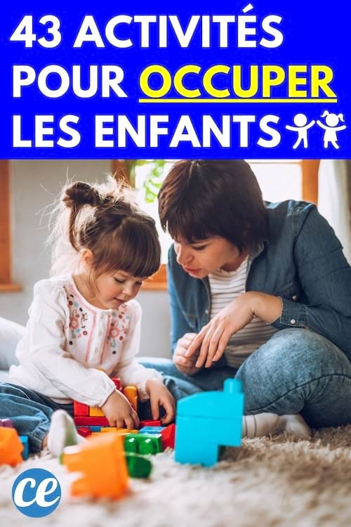 Une mère qui joue avec sa petite fille