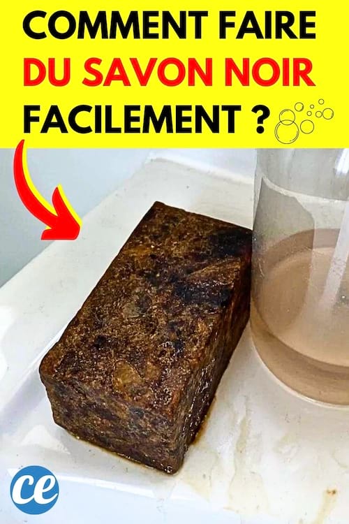Une bar de savon noir faite maison avec des ingrédients naturels