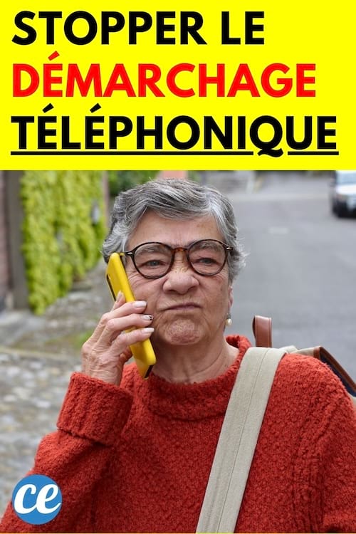 Dame âgée au téléphone