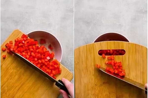 le trou de la planche à découper est utilisé pour faire tomber les légumes découpés