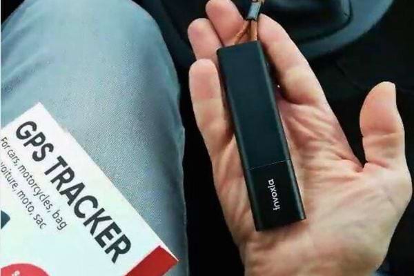 GPS tracker portable pour voiture.