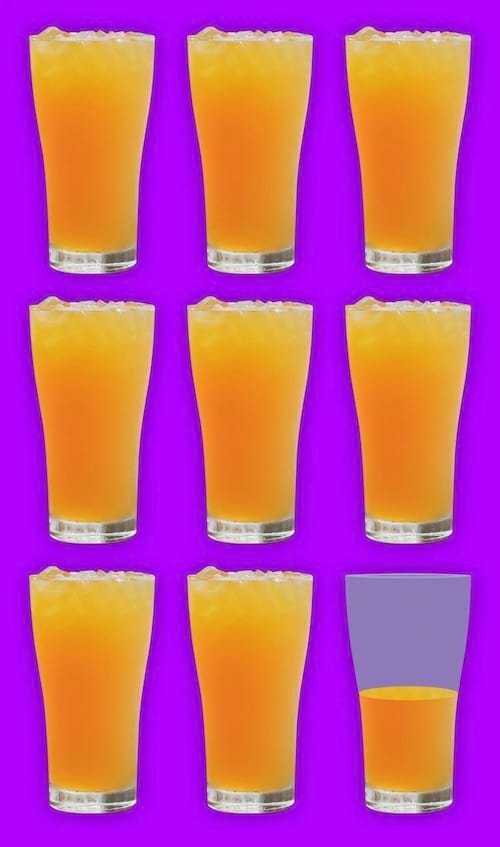 Verres de jus orange.
