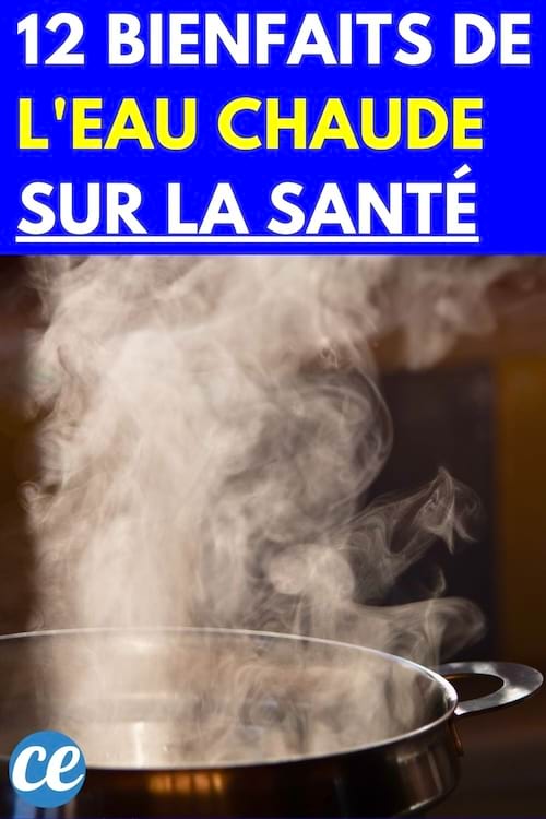 Casserole avec de la vapeur d'eau