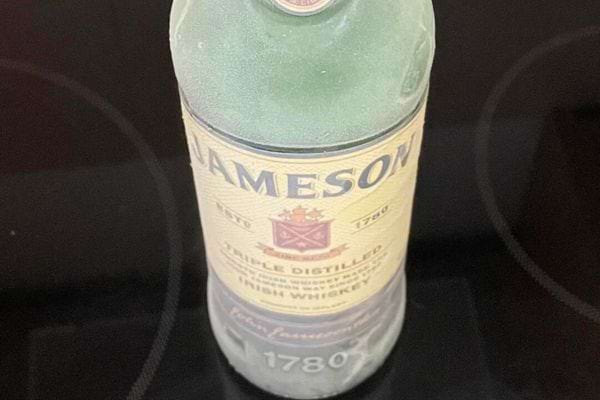 bouteille de whisky gelee