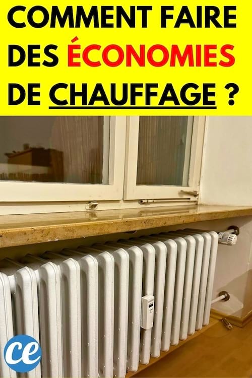 Un chauffage en long en dessous une étagère en bois 