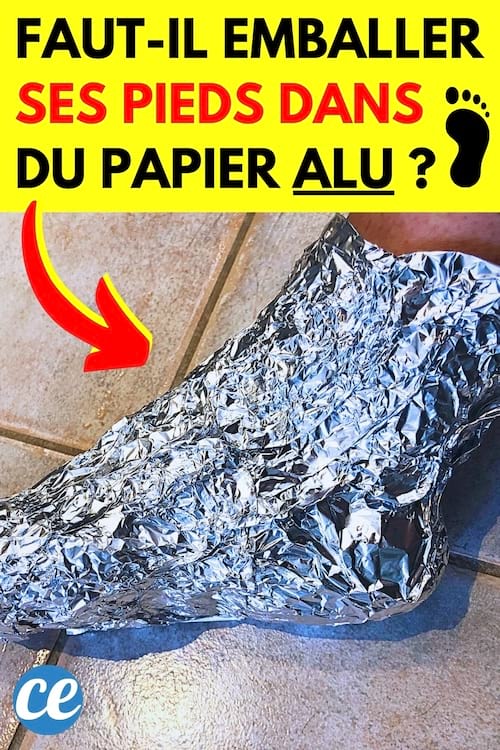 Un pied avec du papier alu tout autour de la peau