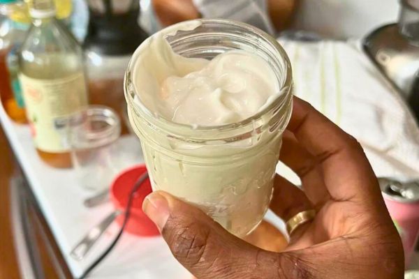 Mayonnaise Maison : Combien de Temps la Conserver Sans Risque