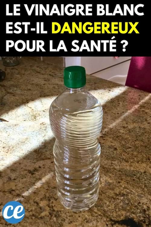 Une bouteille de vinaigre blanc 
