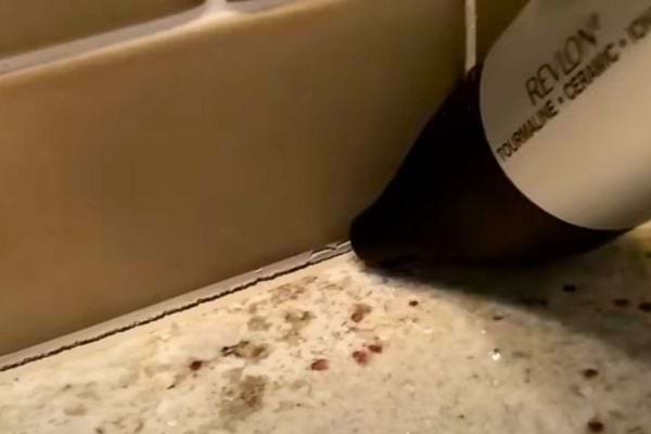 enlever un joint en silicone avec un sèche cheveux