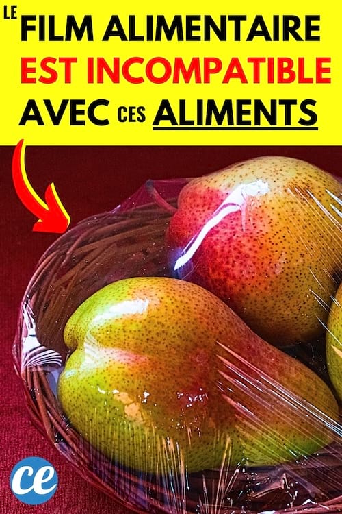Des pommes qui sont sous un film alimentaire