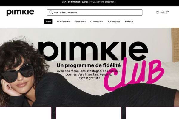 Femme en lunettes, Pimkie Club.
