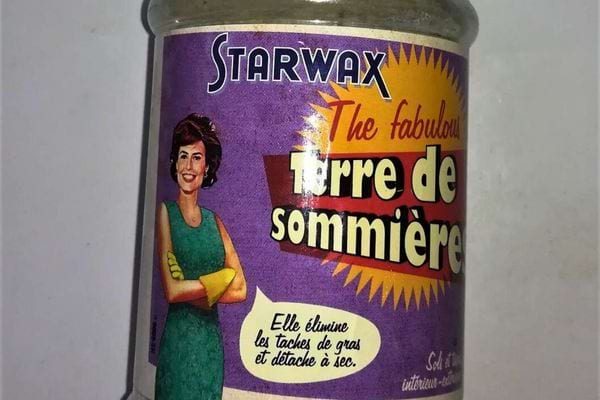 Pot de terre de Sommières pour enlever les taches de graisse.