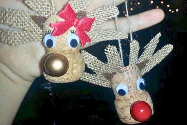 Rennes de Noël en bouchons.