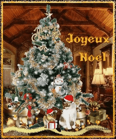 Sapin de Noël décoré, lumières scintillantes, intérieur chaleureux.