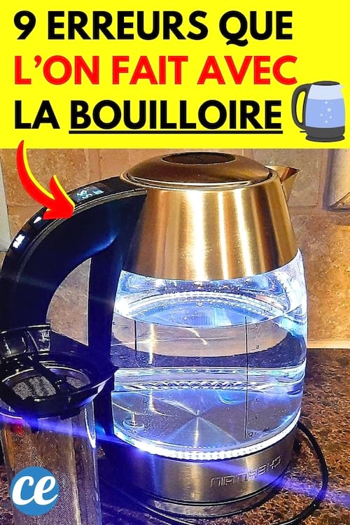Une bouilloire dans la cuisine en train de bouillir