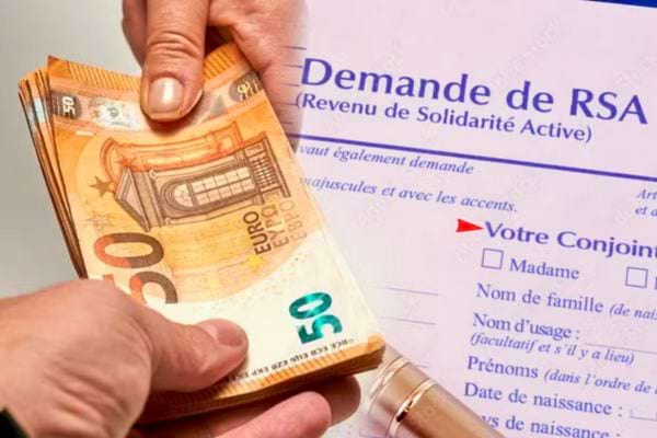 Mains tenant des euros devant formulaire RSA.