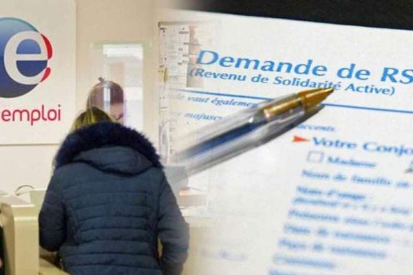 Femme à un guichet Pôle Emploi avec dossier RSA.