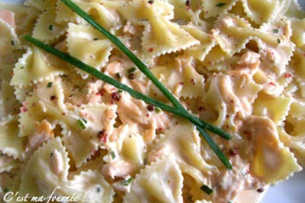 Farfalle au saumon fumé en sauce crème.