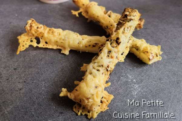 des feuilletés faits maison au gruyère