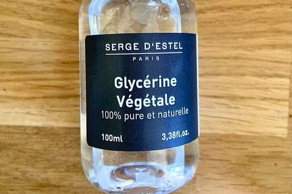 Bouteille de glycérine Serge claire.