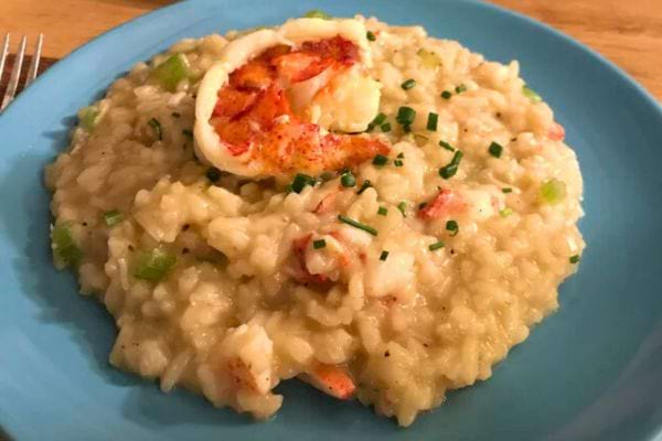 Risotto rapide avec crevettes et petits pois.
