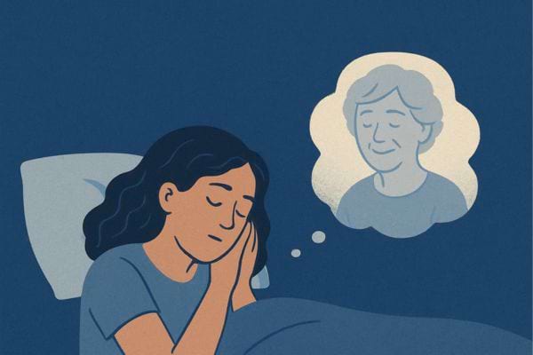 Femme endormie rêvant de sa grand-mère.