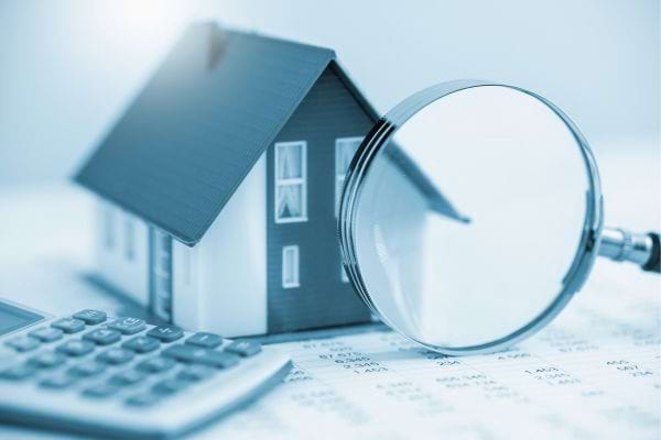 Immeubles modernes destinés à l'investissement locatif.