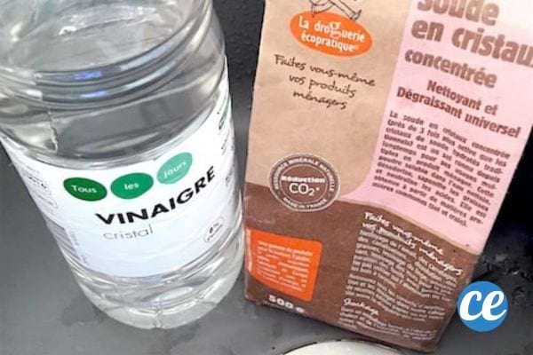 du vinaigre blanc et des cristaux de soude pour déboucher les canalisations