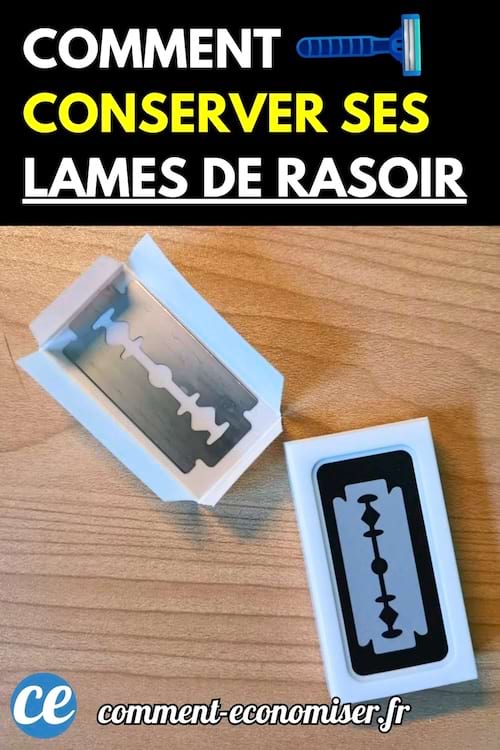 Deux lames de rasoir stock&eacute;es dans des bo&icirc;tes blanches pos&eacute;es sur une table en bois.