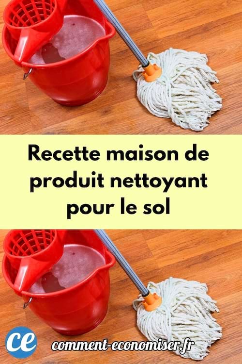 Un seau rouge rempli d’eau savonneuse et une serpillère posée sur un sol en bois.