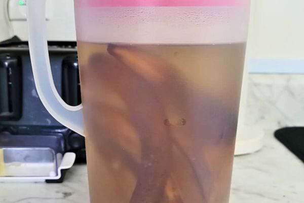 Eau de banane dans pichet