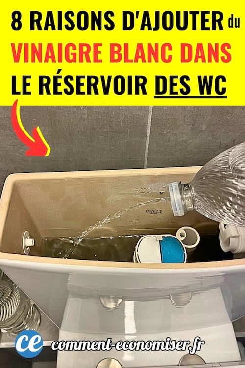 Du vinaigre blanc qui est versé dans le réservoir des toilettes
