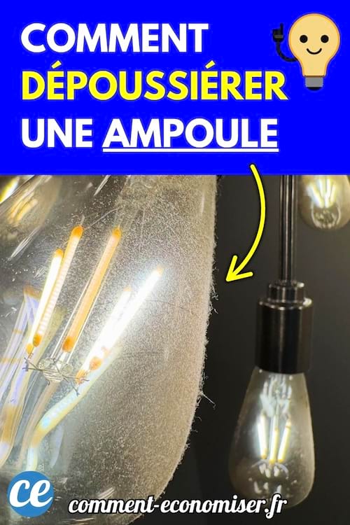 Une ampoule couverte de poussière à côté d’une ampoule propre sur un luminaire.