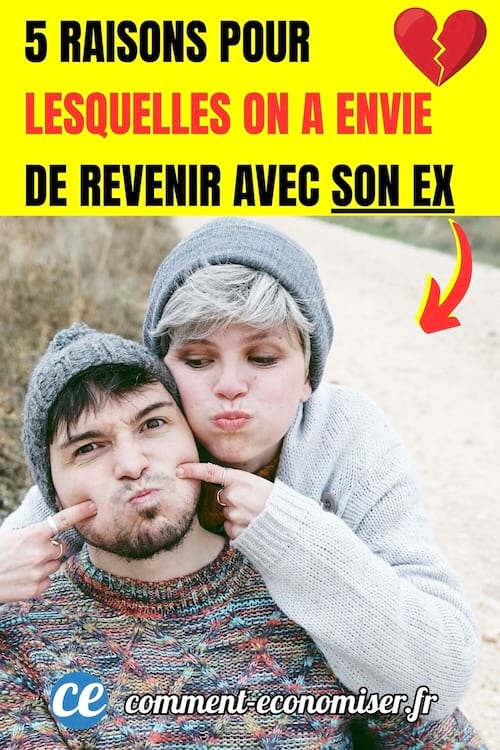 Un jeune homme et une jeune femme s'amusent à faire des grimaces