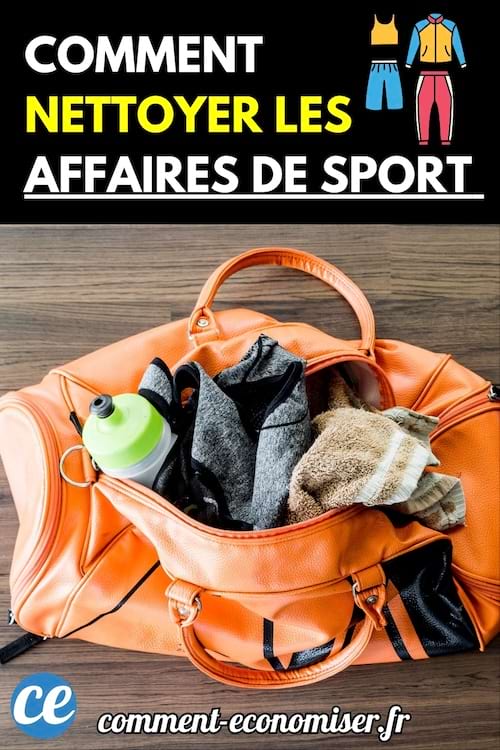 Un sac de sport orange ouvert contenant une gourde verte, une serviette et des vêtements.